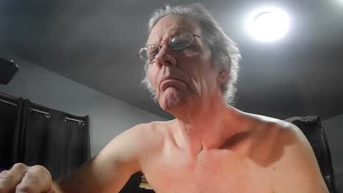 Snapshot of fantasyresort chatting on 02.23.25 fantasyresort online show from 02.23.25