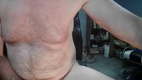 Snapshot of fantasyresort chatting on 02.25.25 fantasyresort online show from 02.25.25