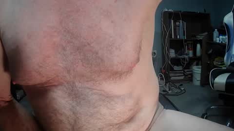 Snapshot of fantasyresort chatting on 03.10.25 fantasyresort online show from 03.10.25