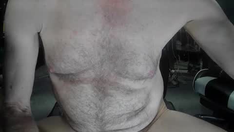 Snapshot of fantasyresort chatting on 11.22.25 fantasyresort online show from 11.22.25