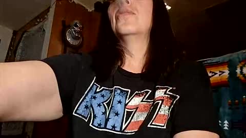 Snapshot of fapqueenc17 chatting on 10.20.25 Scarlett online show from 10.20.25