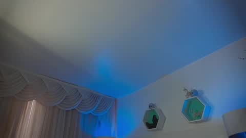 Farah online show from 10.23.25