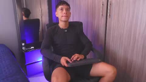 Snapshot of farid_jake_ chatting on 06.10.26 farid_jake_ online show from 06.10.26