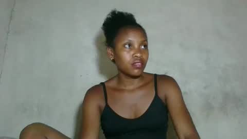 fayence09 online show from 12.04.25