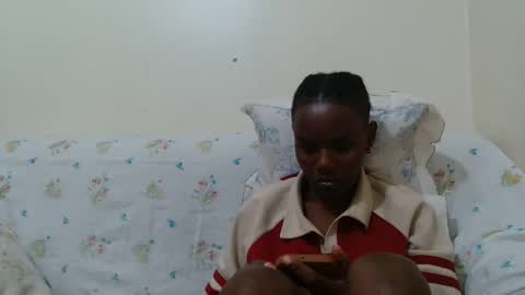 Snapshot of fayrie1 chatting on 09.16.25 fayrie1 online show from 09.16.25