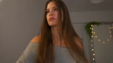 Snapshot of fazeyj chatting on 10.21.25 FazeyJ online show from 10.21.25