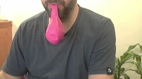 Snapshot of fedeglobos chatting on 10.15.25 fedeGLOBOS online show from 10.15.25