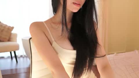 feel_me_00 online show from 12.14.25