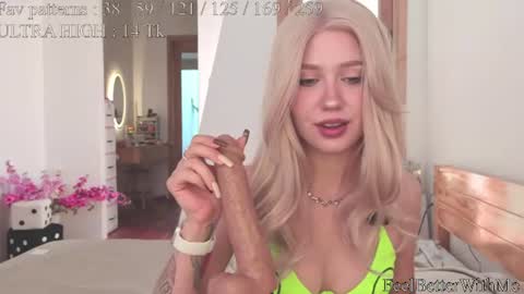 Snapshot of feelbetterwithme chatting on 06.18.26 Princess Kate HOT ANAL VID ON FANSLY Help me reach 100 likes online show from 06.18.26
