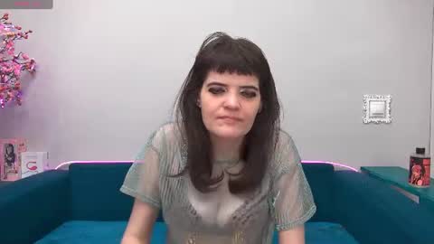Laura online show from 06.25.26