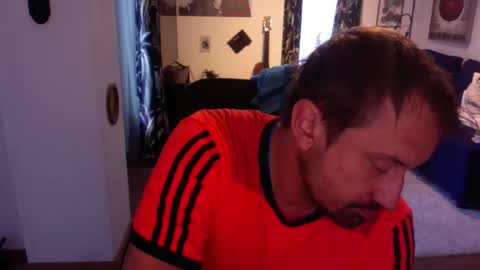 Snapshot of feetkissboy chatting on 09.20.25 feetkissboy online show from 09.20.25