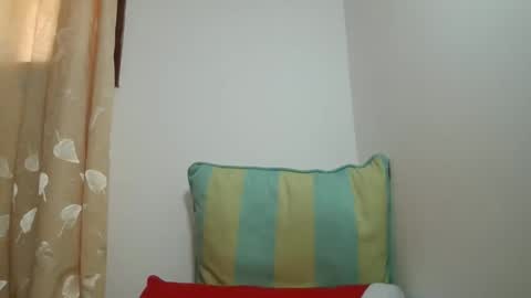 feetlovely507541 online show from 04.27.26