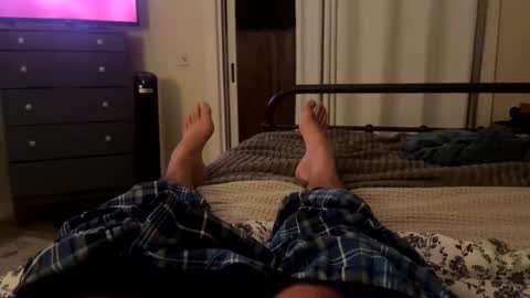 Snapshot of feetomines chatting on 10.15.25 FEETOMINES online show from 10.15.25