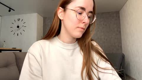 Snapshot of feleciacockrell chatting on 03.21.26 Mary online show from 03.21.26