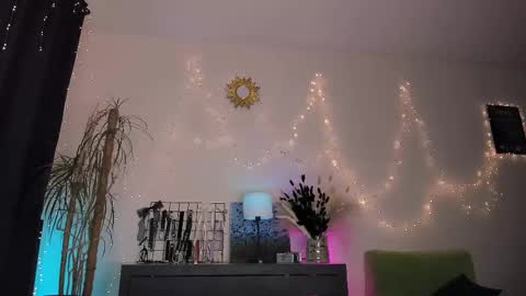 Fely online show from 02.19.25