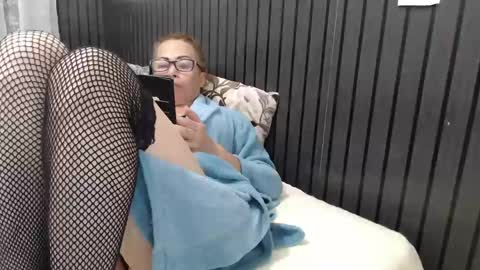 Snapshot of felina_hot chatting on 12.08.24 Felina Hot online show from 12.08.24
