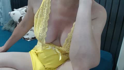 Snapshot of felina_hot chatting on 01.05.25 Felina Hot online show from 01.05.25