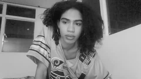 Snapshot of felinexoxo chatting on 10.19.25 FELINE online show from 10.19.25