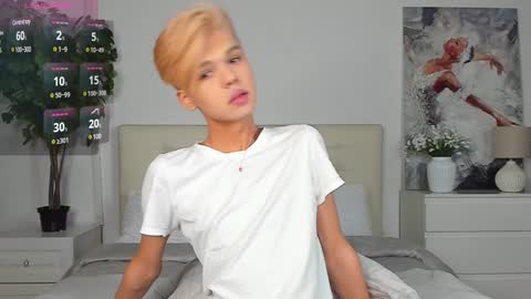 Snapshot of felix_rey chatting on 02.05.25 Felix online show from 02.05.25