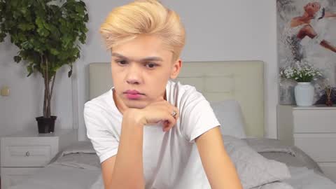 Snapshot of felix_rey chatting on 02.07.25 Felix online show from 02.07.25