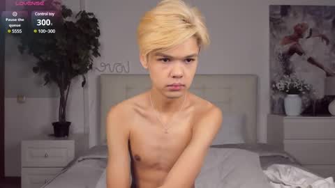 Snapshot of felix_rey chatting on 02.21.25 Felix online show from 02.21.25