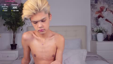 Snapshot of felix_rey chatting on 03.04.25 Felix online show from 03.04.25