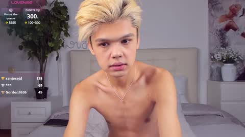 Snapshot of felix_rey chatting on 03.04.25 Felix online show from 03.04.25