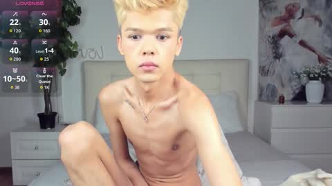 Snapshot of felix_rey chatting on 11.20.25 Felix online show from 11.20.25