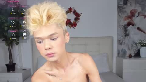 Snapshot of felix_rey chatting on 11.30.25 Felix online show from 11.30.25