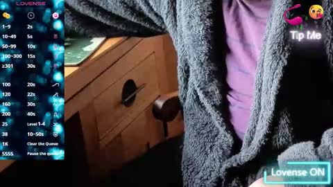 Snapshot of fellainsp8 chatting on 10.02.25 Adam online show from 10.02.25