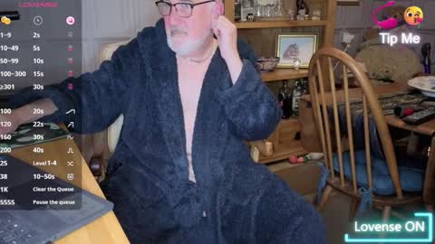 Snapshot of fellainsp8 chatting on 10.17.25 Adam online show from 10.17.25