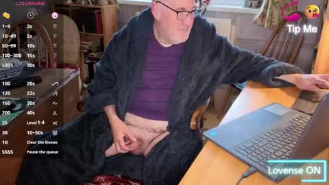 Snapshot of fellainsp8 chatting on 11.05.25 Adam online show from 11.05.25