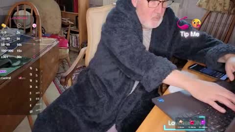 Snapshot of fellainsp8 chatting on 11.16.25 Adam online show from 11.16.25