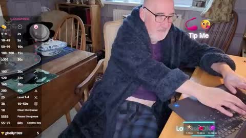 Snapshot of fellainsp8 chatting on 11.27.25 Adam online show from 11.27.25