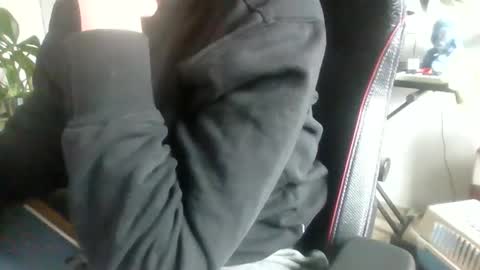 Snapshot of fem_alice_louis_dom chatting on 10.13.25 fem_alice_louis_dom online show from 10.13.25