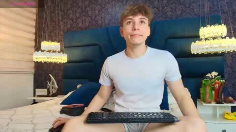 Femboy Max online show from 01.11.26