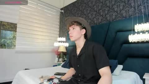 Femboy Max online show from 06.05.26