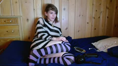 femboyflowers online show from 02.07.25