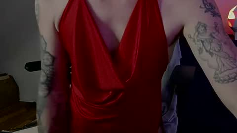 Snapshot of femme_mystique chatting on 10.18.25 femme_mystique online show from 10.18.25