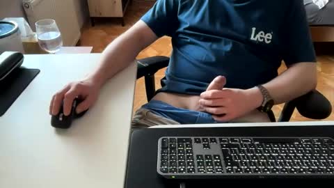 Snapshot of feniopl1 chatting on 03.08.26 Bart online show from 03.08.26