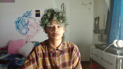 Snapshot of fenixmfx chatting on 12.25.24 Fenix online show from 12.25.24