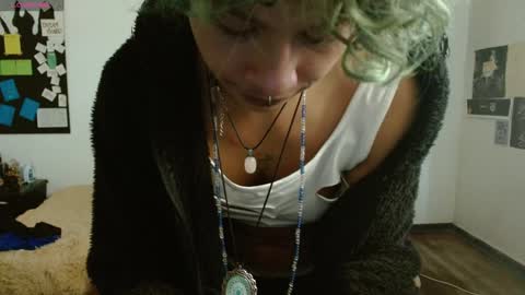 Snapshot of fenixmfx chatting on 01.09.25 Fenix online show from 01.09.25