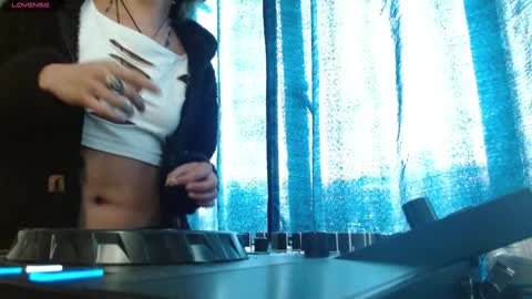 Snapshot of fenixmfx chatting on 01.09.25 Fenix online show from 01.09.25