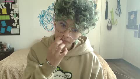 Snapshot of fenixmfx chatting on 01.13.25 Fenix online show from 01.13.25