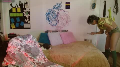 Snapshot of fenixmfx chatting on 01.14.25 Fenix online show from 01.14.25