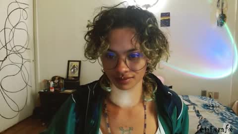 Snapshot of fenixmfx chatting on 03.11.25 Fenix online show from 03.11.25