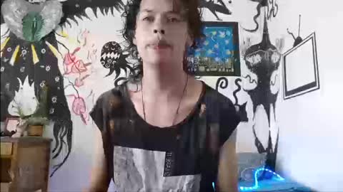 Snapshot of fenixmfx chatting on 09.29.25 Fenix online show from 09.29.25