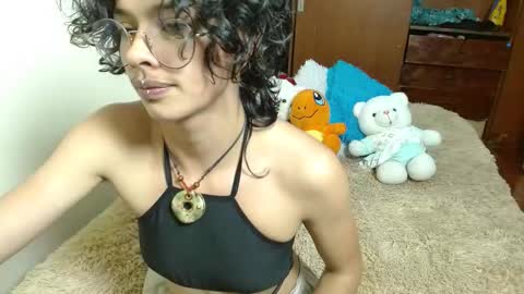 Snapshot of fenixmfx chatting on 10.27.25 Fenix online show from 10.27.25