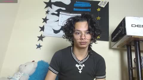 Snapshot of fenixmfx chatting on 11.30.25 Fenix online show from 11.30.25