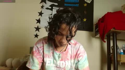 Snapshot of fenixmfx chatting on 12.04.25 Fenix online show from 12.04.25